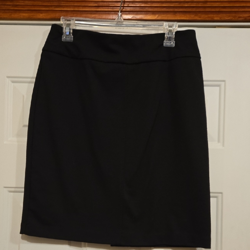 New York & Company Classic Black Midi Skirt Size Medium